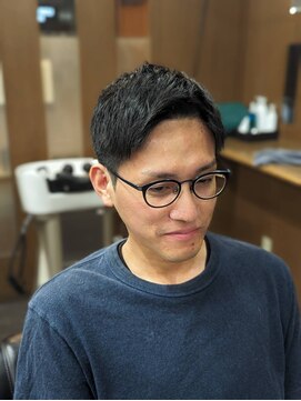 グラスヒビキ アップバングショート