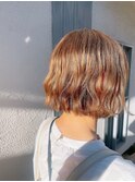 切りっぱなしボブ 波巻きスタイリング 担当近森