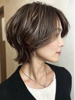 ハーツ(Heart's)&nbsp;白髪ぼかしハイライトグレージュくびれショート