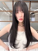 透明感◎軽めロング×暗めカラーで大人美人髪