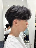 毛流れセンターパートニュアンスパーマカルマヘアメンズパーマ