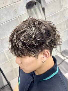 ダズ(Dazz) 波巻きパーマ