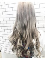 リルフェアリー 磐田店(Li’lFairy)&nbsp;ホワイトベージュ　r8.7f