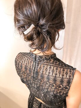 イチザサロン(ICHI THESALON) ショートヘアアップ