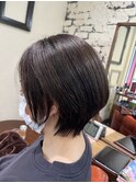 小顔センターパートショート 白髪ぼかしハイライト