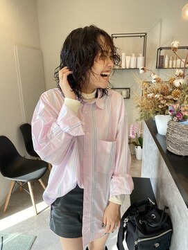 メデル(mederu) ウルフミディアムパーマデジタルパーマ伸ばしかけレイヤーカット