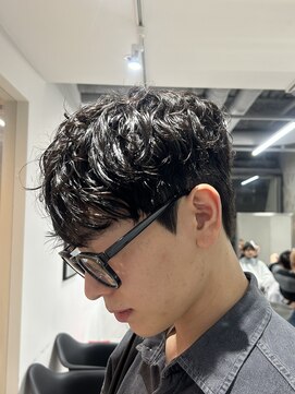 ラヴィズムバイフィフス(LUVISM by fifth) ツイストスパイラルパーマツイストパーマ刈り上げ万代新潟駅