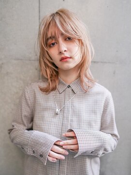 ギークス(GEEKS) 【GEEKS渋谷】ミルクティーベージュ/ハイトーン/ウルフカット/冬