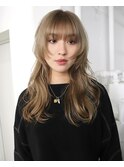 ケアブリーチハイトーンベージュカラーロングウルフカット