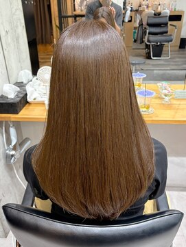 ディーエックス ウエスト(Dxxxx WEST) 透明感ベージュカラー［韓国/顔周りカット/レイヤーカット］