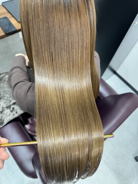 ライア 下北沢(laia) 艶髪【髪質改善 laia 下北沢 美容室 縮毛矯正 マンツーマン】