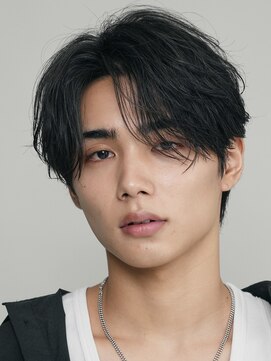 フィフス(fifth) 原宿メンズフェザーショートセンターパート緩めニュアンスパーマ