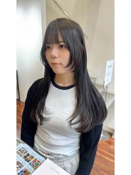 ウイ(ui) ロングウルフヘア