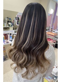 ヘアウェイ(HAIR WAY)の写真/どんな髪型や髪色でも馴染ませるエクステ技術☆染めれない方もエクステでデザインカラー出来ちゃう！？