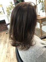 アメリ(Ameri)&nbsp;-Ameri-レイヤーボブ　×   ふんわりフォギーベージュ