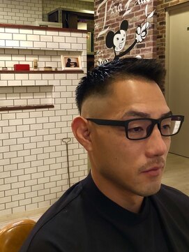 サードプレイス(Third Place) ロンポワン　スキンフェード