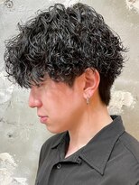 アカ(ACA)&nbsp;メンズマッシュパーマ波巻ツイストスパイラルパーマ札幌大通