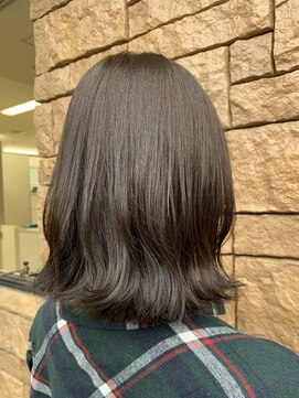 ビューティシモ 川越(Beautissimo) 【板倉花連】*. オリーブベージュ×切りっぱなしロブ.*