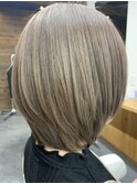ミルクティーベージュ