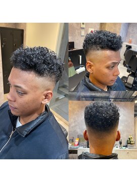 メグロバーバーショップロッポンギ 目黒六(MEGURO BARBER SHOP 6PPONGI) ボックスフェード