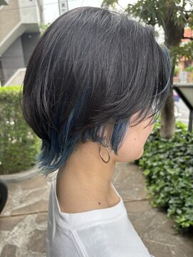 トクテ 吉祥寺(tokute) インナーカラー/ショートウルフ/黒髪/ターコイズ