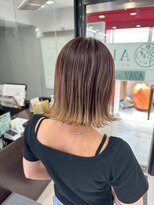 アイズ 本厚木(AIZU)&nbsp;外ハネボブ グラデーションカラー