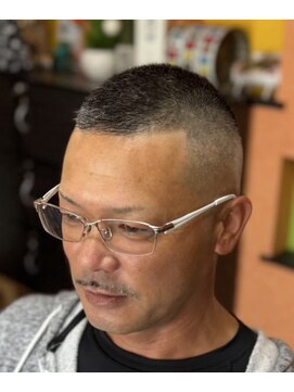 ピシャッとニ代目銀二郎 カントン刈り