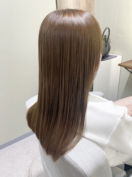 ヤヤ 浅草(yaya.) 【浅草/髪質改善/縮毛矯正/酸性ストレート/美髪カラー】