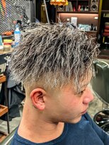 フォーコーナーズカットショップスリーセント 栄(FourCornersCutShop 3/cent)&nbsp;【ツイストパーマ×ホワイトメッシュ】