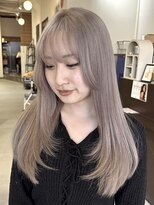 シティー バイ ラック(CITY by LUCK)&nbsp;ホワイトシルバー/本八幡/ブリーチ/ハイライト/デザインカラー