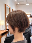 ショートボブ
