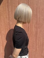 ヒマリ 自由が丘 緑が丘(Himari)&nbsp;ホワイトブロンド/ミルクティーベージュ/ダブルカラー/ボブ