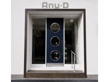 エニーデー(Any-D)の雰囲気（▲レーク魚住１Ｆ　/　ブルーの扉が目印です）