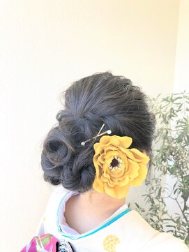 マロウ ヘア(Mallow hair) ツイストふんわりupスタイル