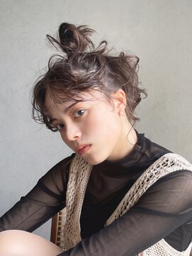 アイティー バイ アルバム 中野店(IT by ALBUM) アレンジ_グレーベージュレイヤーロング前髪パーマ_39509