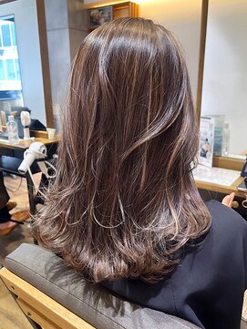 ヘアリゾート粋 新宿三丁目本店 ナチュラルハイライト/ブラウン/透明感