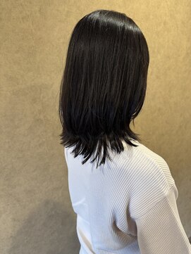 イロハ(iroh) レイヤースタイル/くびれヘア/頭浸浴