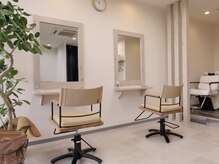 ベル ヘアアンドケア(Bel)の雰囲気(光が差し込む明るい店内♪【丸亀/宇多津/縮毛矯正/髪質改善/】)