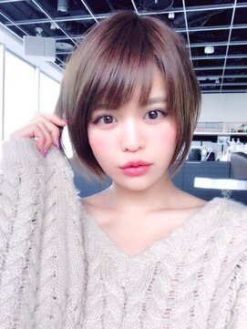 ジーナ 名駅(XENA.) 韓国風巻き/姫カットレイヤー/フェザーショート★61