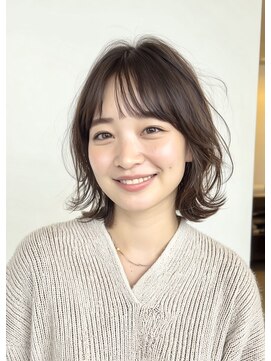 エルイコールアイエム(L=im) 艶と透明感の春レイヤーボブ