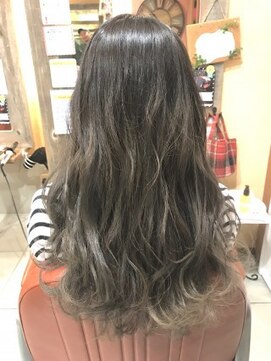 ネオリーブ コパン 鶴見店(Neolive copain) グラデーション×アッシュグレージュ  neolivecopain