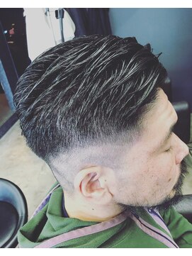 ヴァーヴヘアーファウンデーション(Verve Hair Foundation) フェードカット