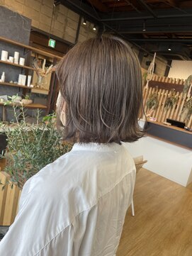 フラネ(flaner) 透明感重視なら☆大人のミルキーな夏ベージュ！