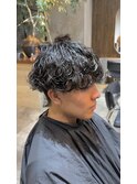 波巻きスパイラルパーマ×刈り上げマッシュ