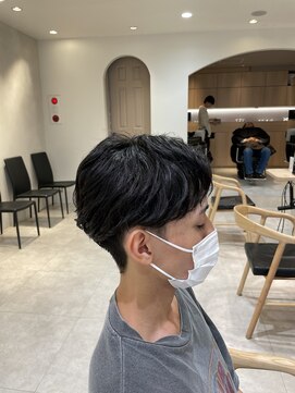 アイトーキョー 横浜(AI TOKYO) 波巻き/ハイライト/マッシュパーマ/ウルフ[横浜駅]