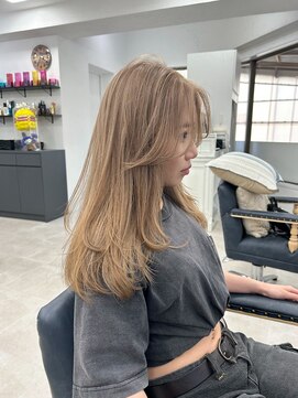 クラン 六甲道(Chlan) レイヤーカット×ベージュカラー