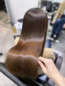 シンカ(shinka) shinkaストレート(髪質改善縮毛)＋艶出しトリートメント