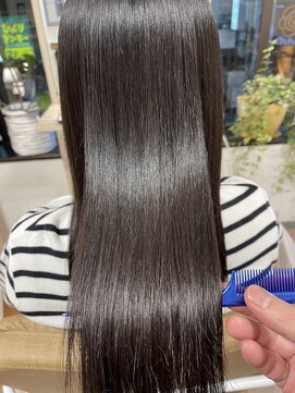 アンジュ ラヴィ(Ange Lavie) 梅雨対策に矯正ストレートでパサつき改善♪KG036