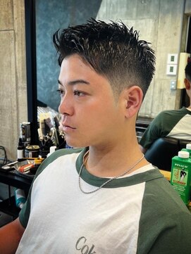 ビンゴ(BINGO) 1860渋谷メンズカット黒髪スキンフェードバーバーフェードカット
