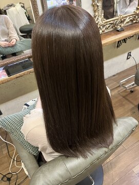 ベレッタ 枚方店(veretta.) オリーブブラウン　山本綾香/ストレートヘア/セミロング/透明感